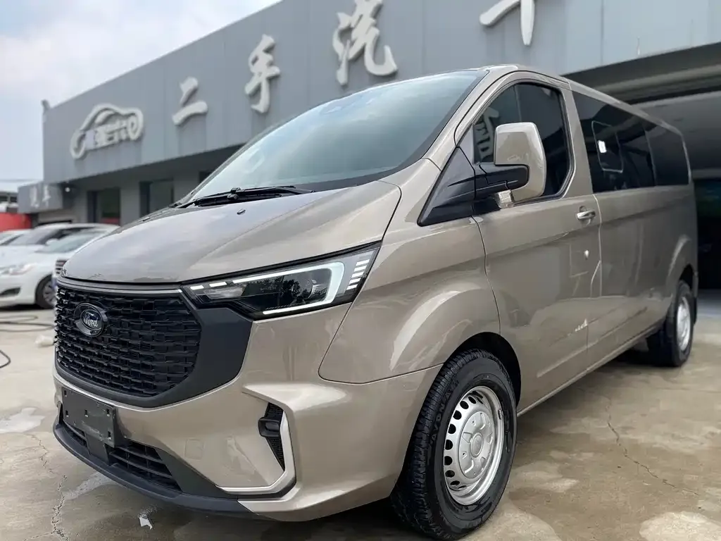 Ford Transit 2023 из CN, фото 1