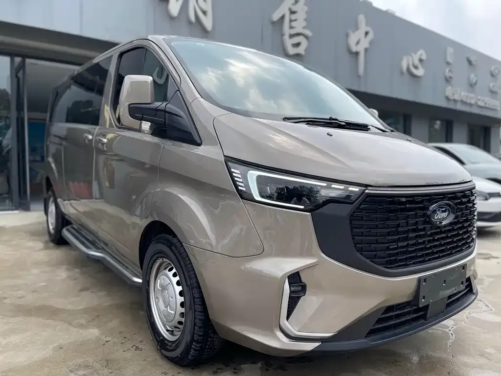 Ford Transit 2023 из CN, фото 5