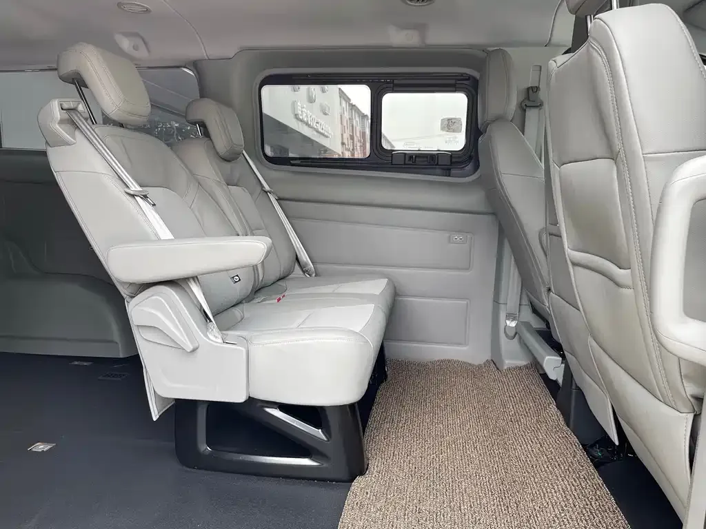 Ford Transit 2023 из CN, фото 4
