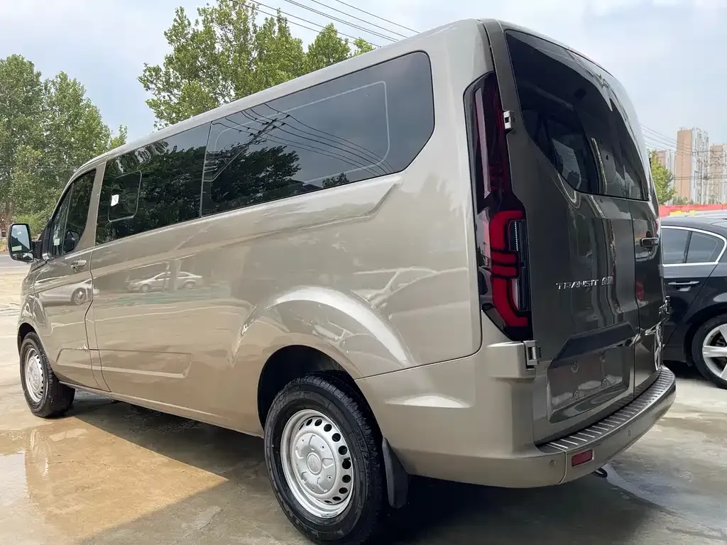 Ford Transit 2023 из CN, фото 7