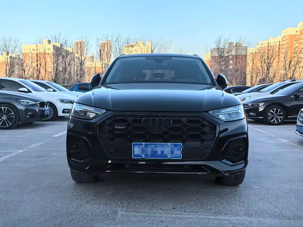 Audi Q5L 2021 из CN, фото 2