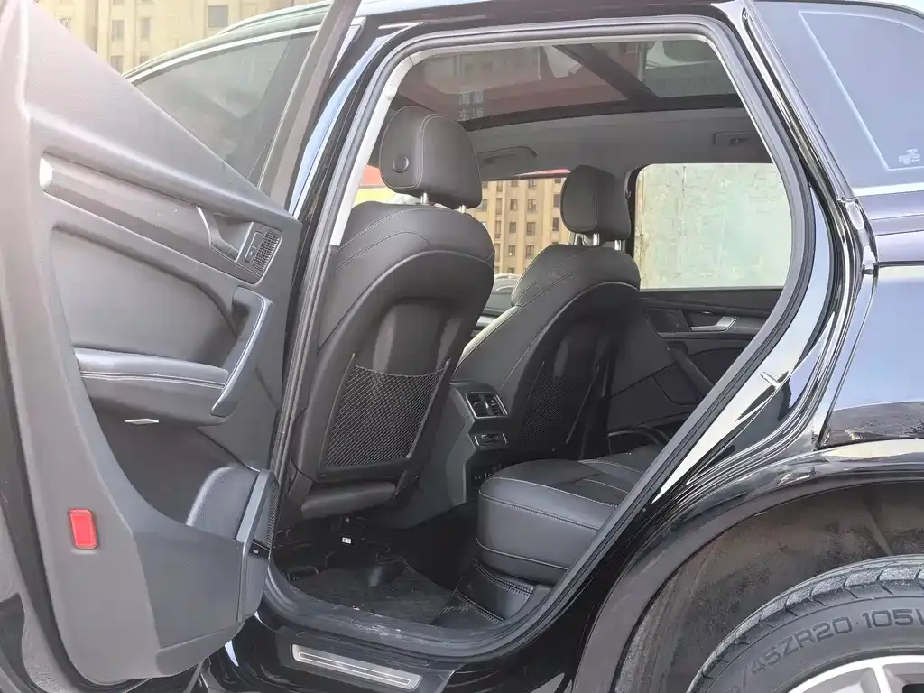 Audi Q5L 2021 из CN, фото 6