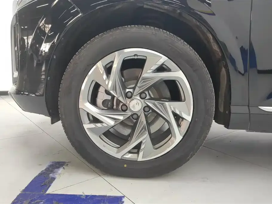 Hongqi HS3 PHEV 2025 из CN, фото 4