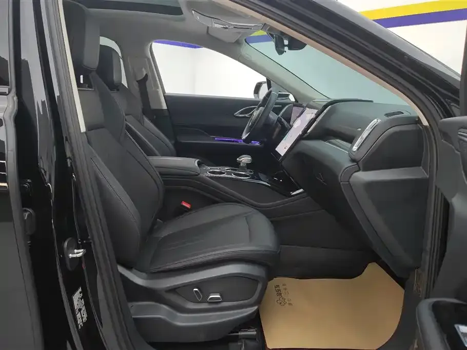 Hongqi HS3 PHEV 2025 из CN, фото 8