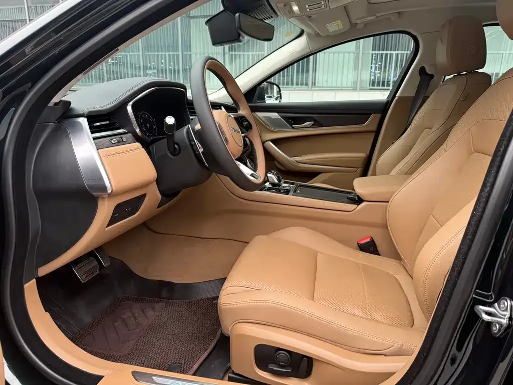 Jaguar XFL 2025 из CN, фото 9