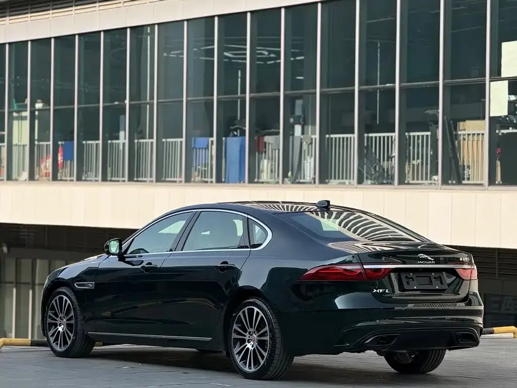 Jaguar XFL 2025 из CN, фото 10