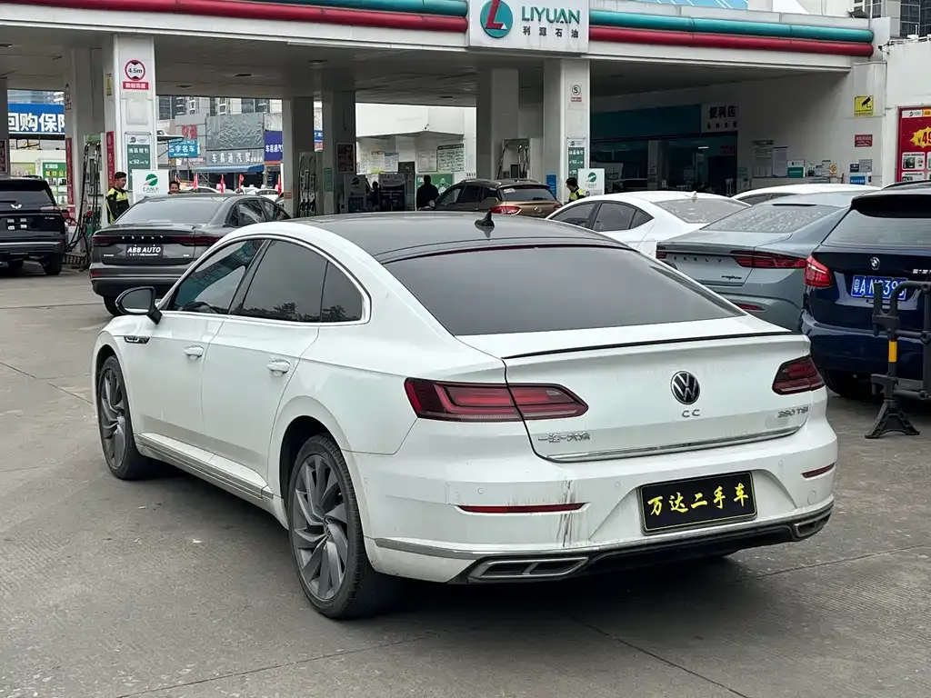 Volkswagen CC 2022 из CN, фото 10