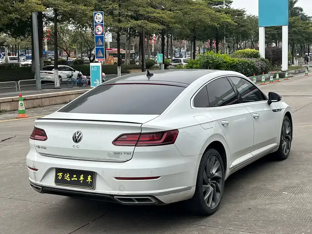 Volkswagen CC 2022 из CN, фото 9