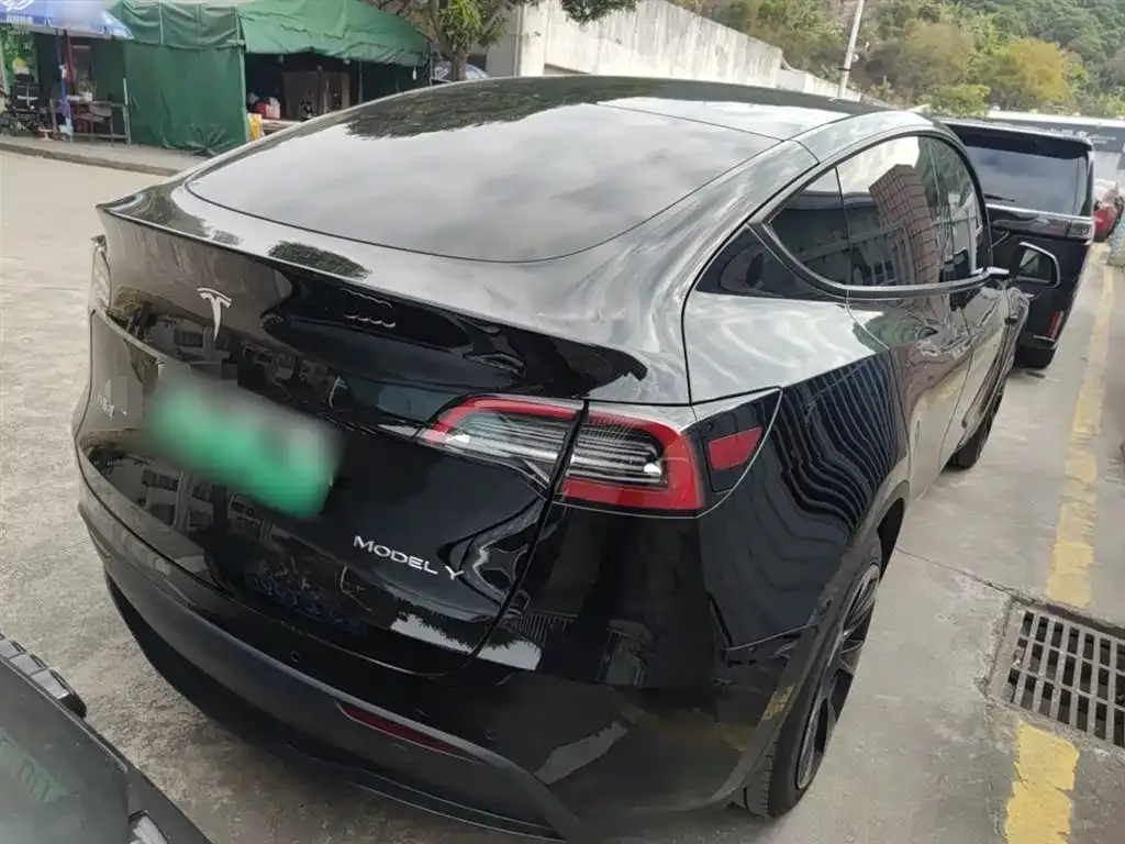 Tesla Model Y 2023 из CN, фото 9