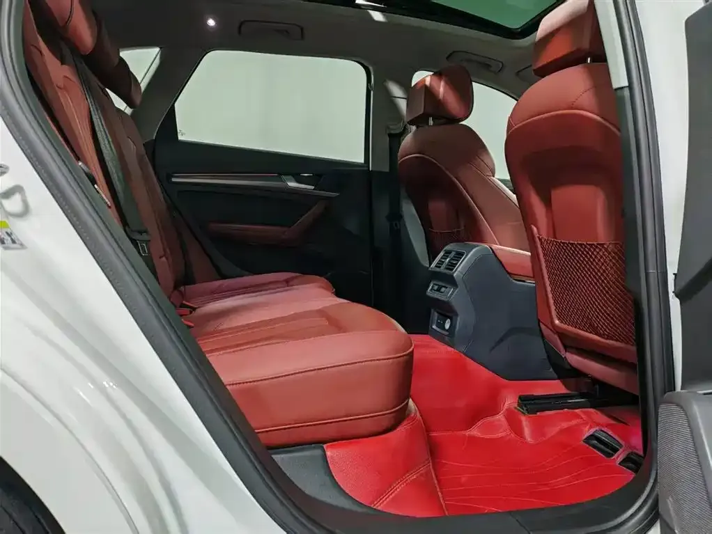 Audi Q5L 2022 из CN, фото 10