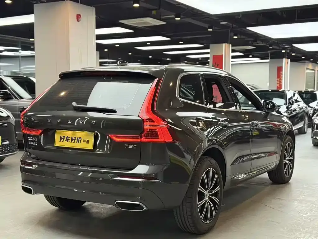 Volvo XC60 2021 из CN, фото 4