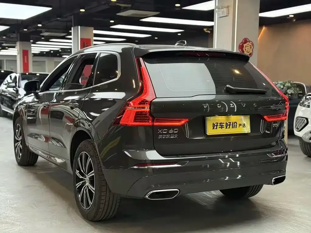 Volvo XC60 2021 из CN, фото 8