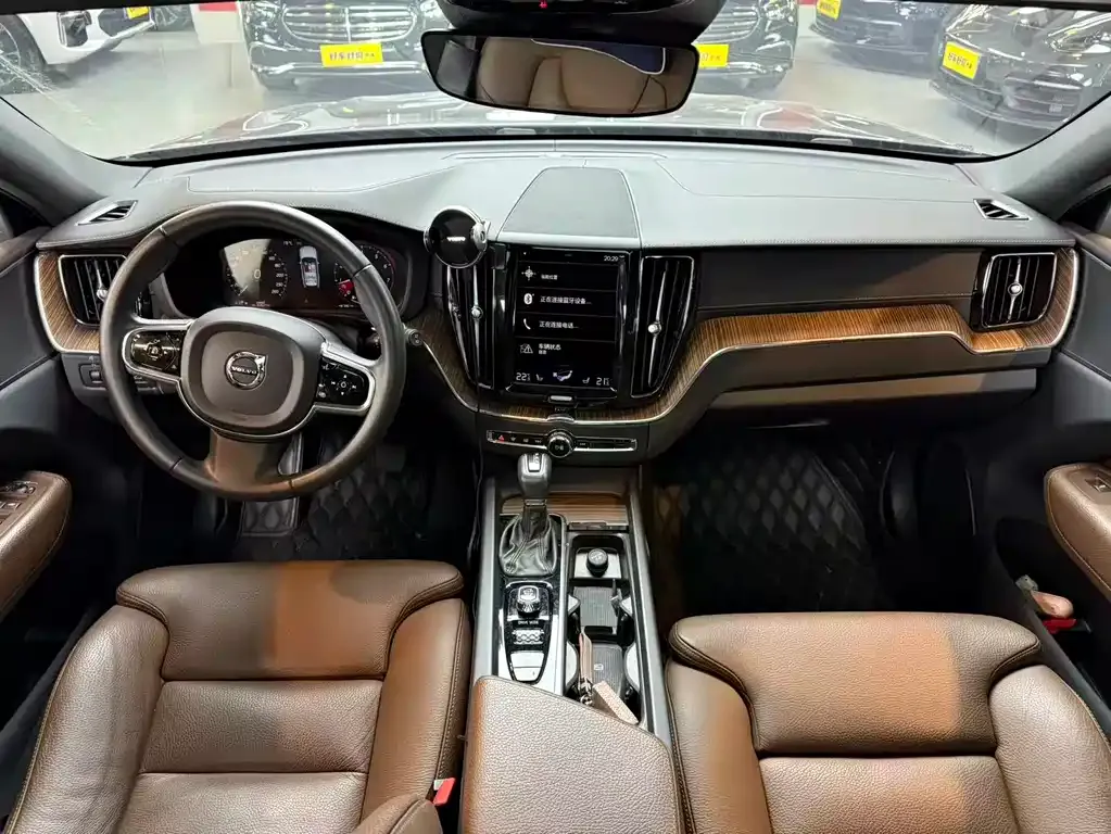 Volvo XC60 2021 из CN, фото 10