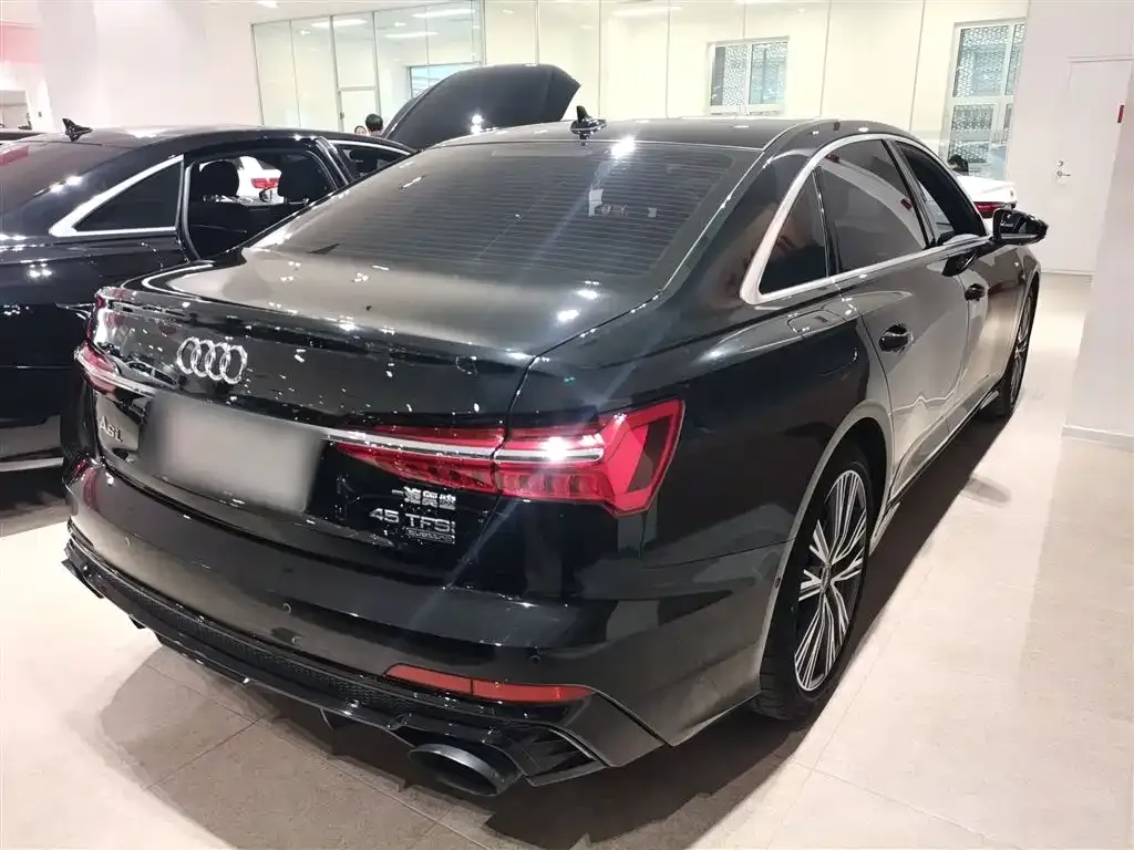 Audi A6L 2024 из CN, фото 6