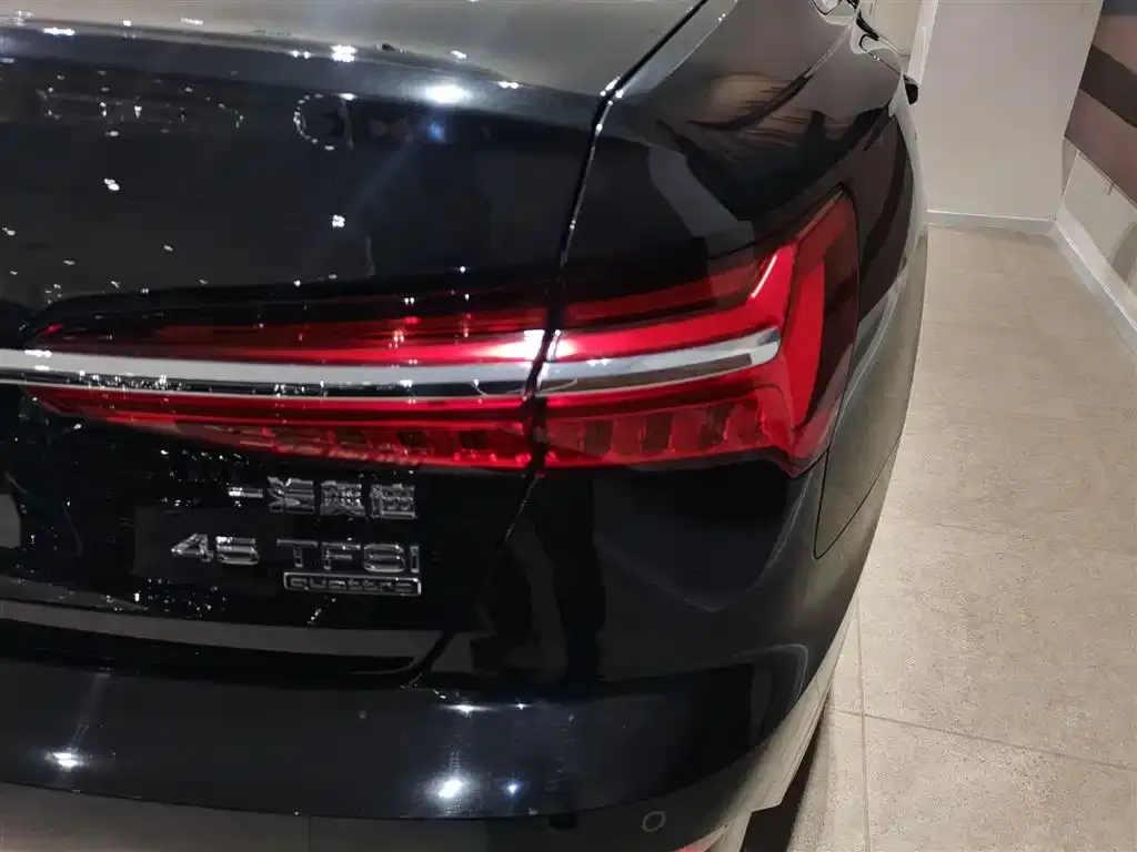 Audi A6L 2024 из CN, фото 3