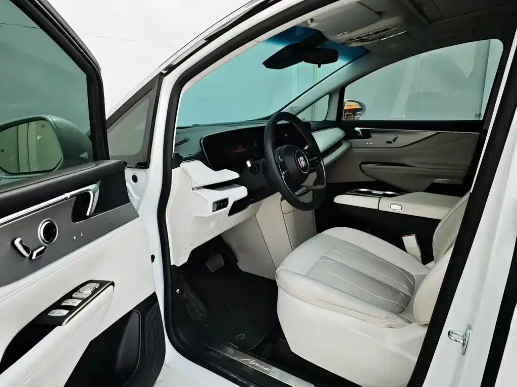 Buick GL8 Hybrid — фото 7