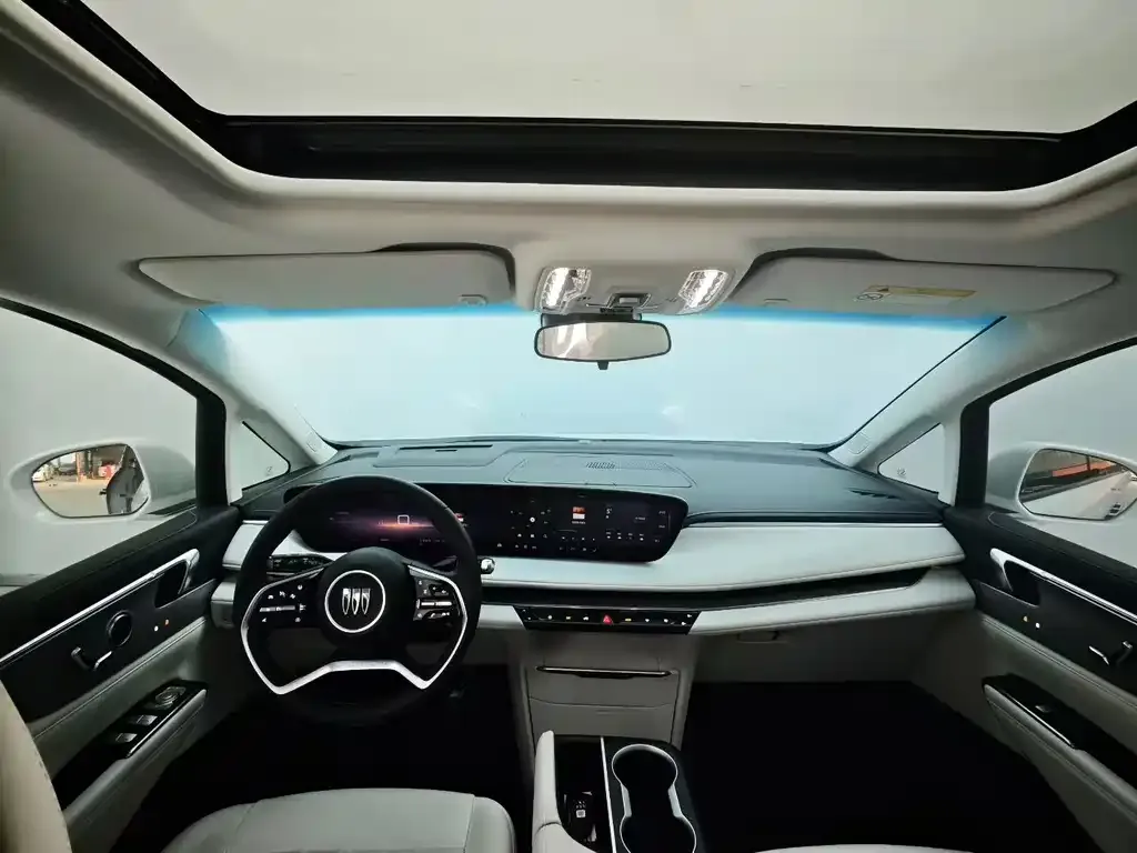 Buick GL8 Hybrid — фото 2