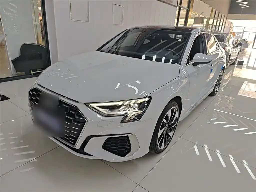 Audi A3 2024 из CN, фото 1