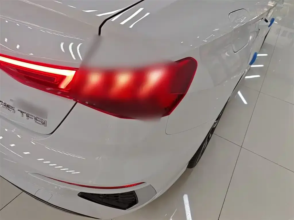 Audi A3 2024 из CN, фото 2