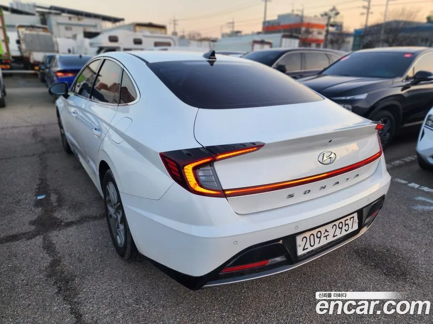 Hyundai Sonata 2022 из KR, фото 3