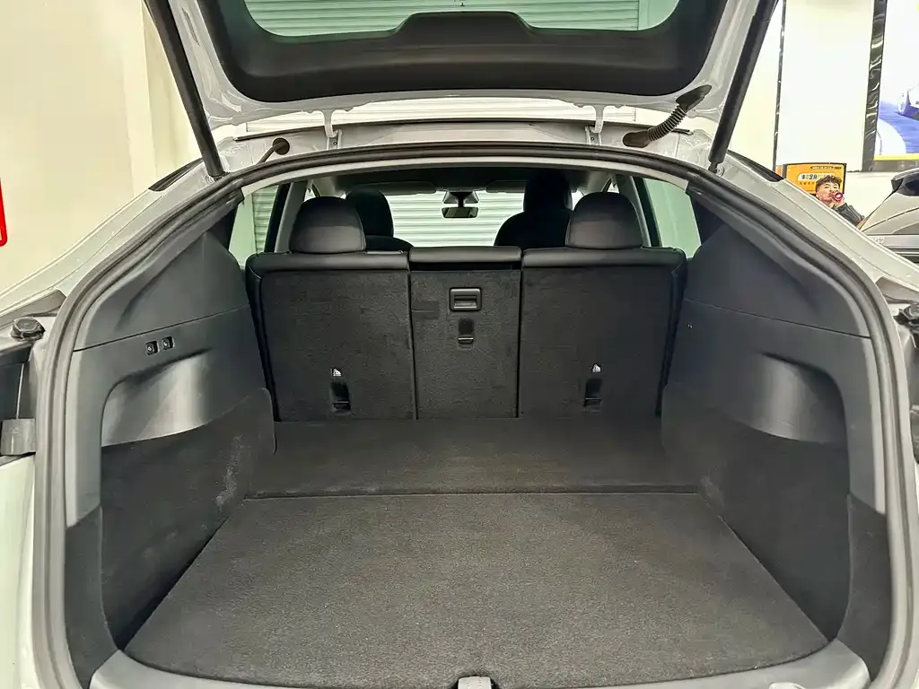 Tesla Model Y 2021 из CN, фото 8