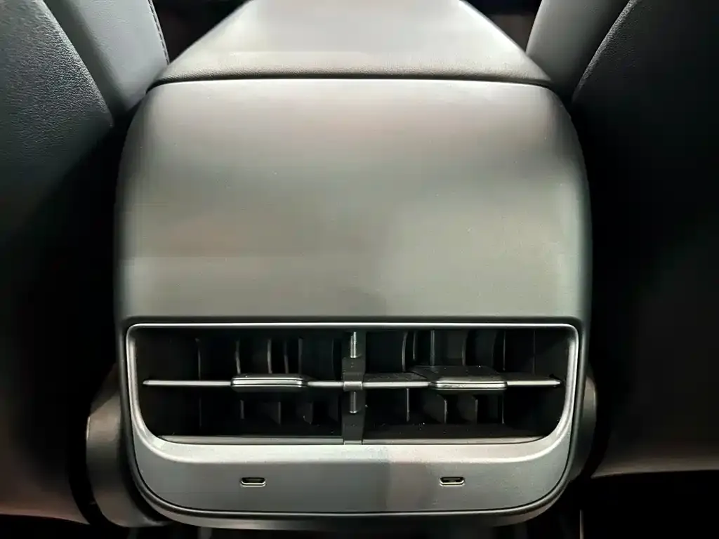 Tesla Model Y 2021 из CN, фото 2