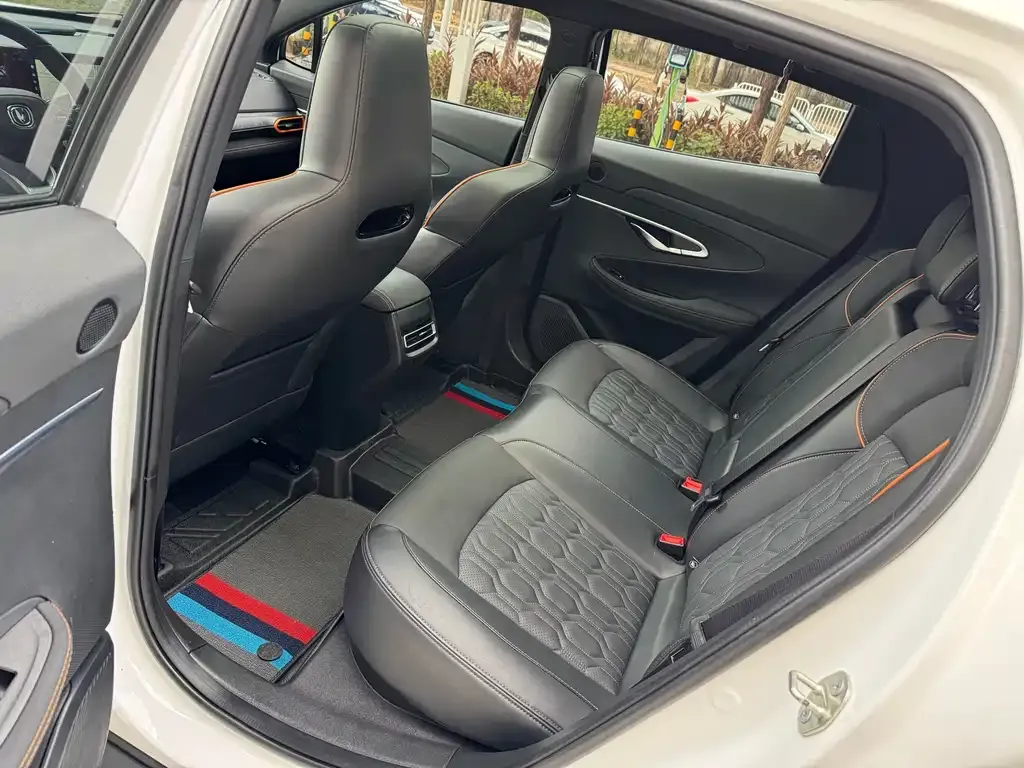 Changan UNI-T 2023 из CN, фото 7