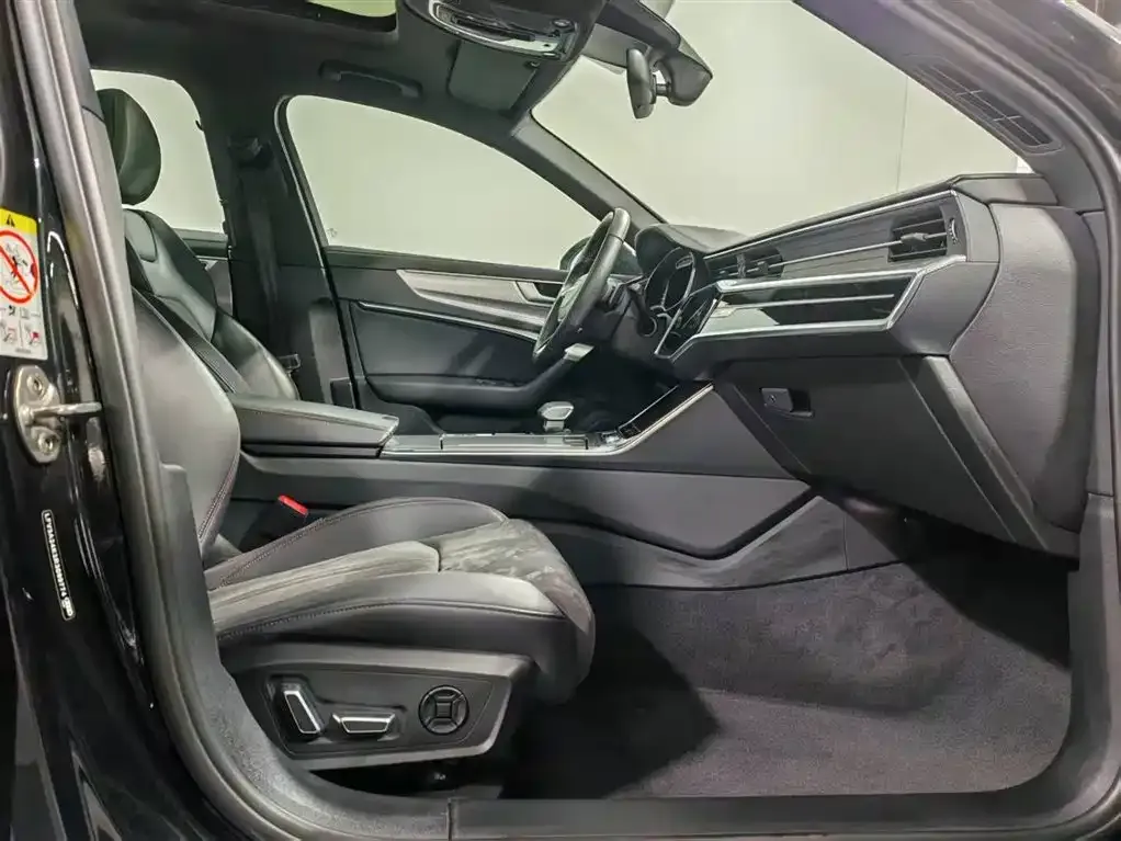 Audi A6L 2024 из CN, фото 10