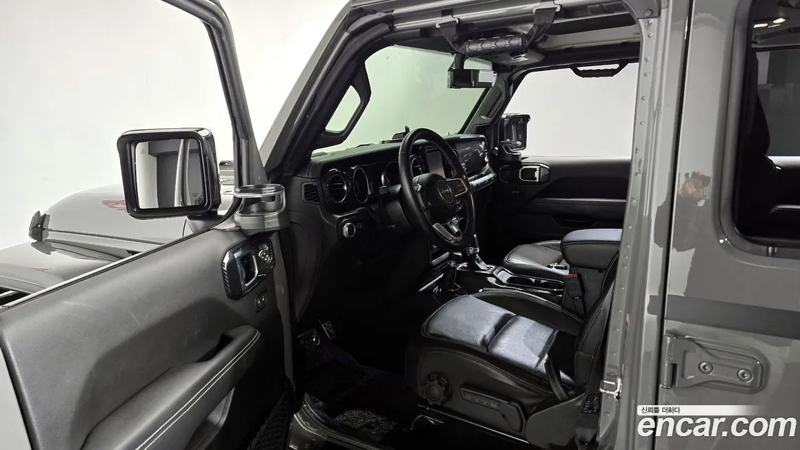Jeep Wrangler 2023 из KR, фото 8