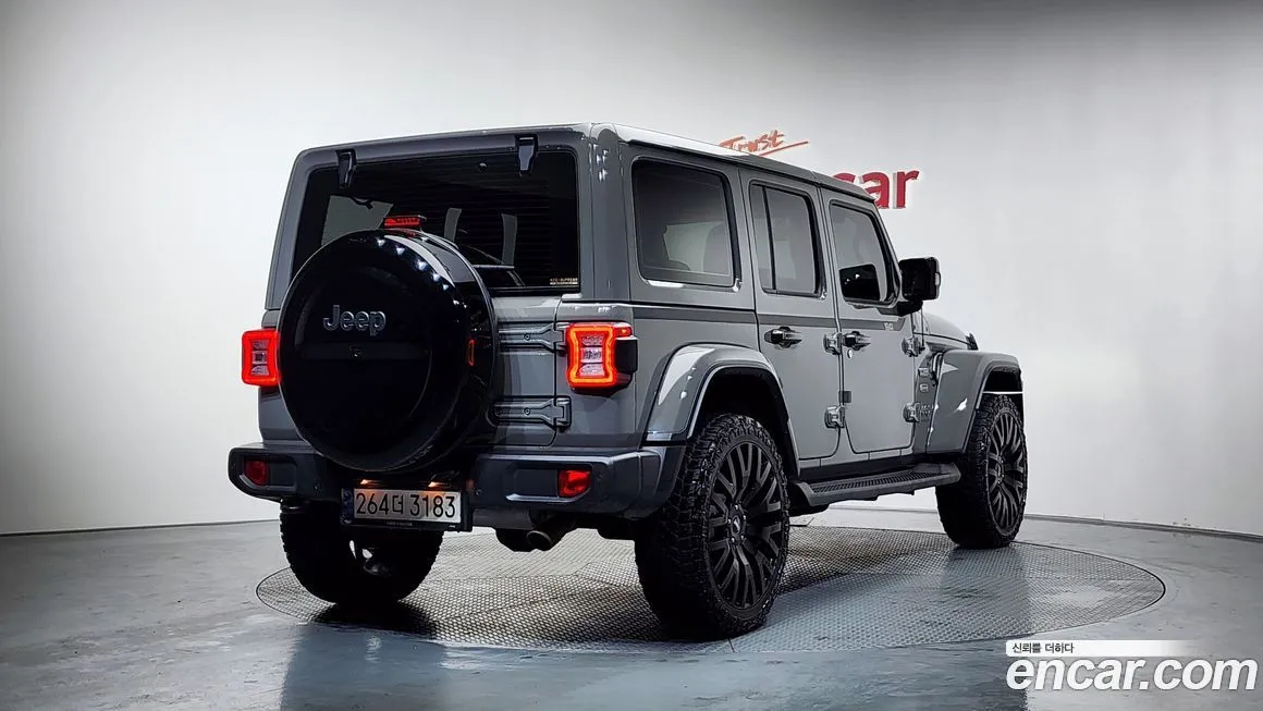 Jeep Wrangler 2023 из KR, фото 2