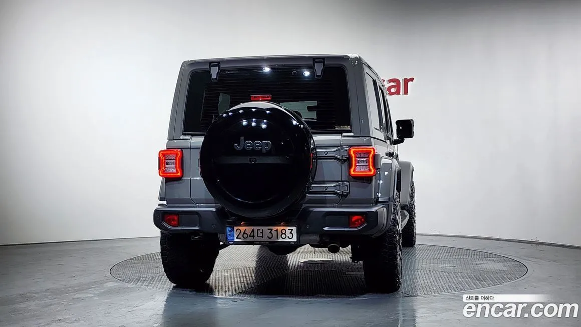 Jeep Wrangler 2023 из KR, фото 3