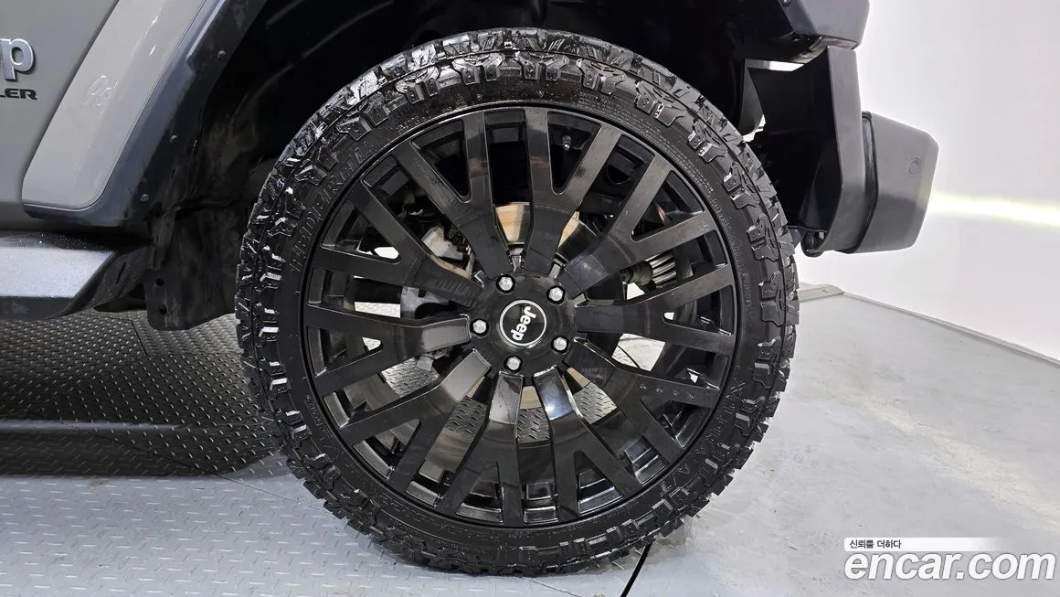 Jeep Wrangler 2023 из KR, фото 5