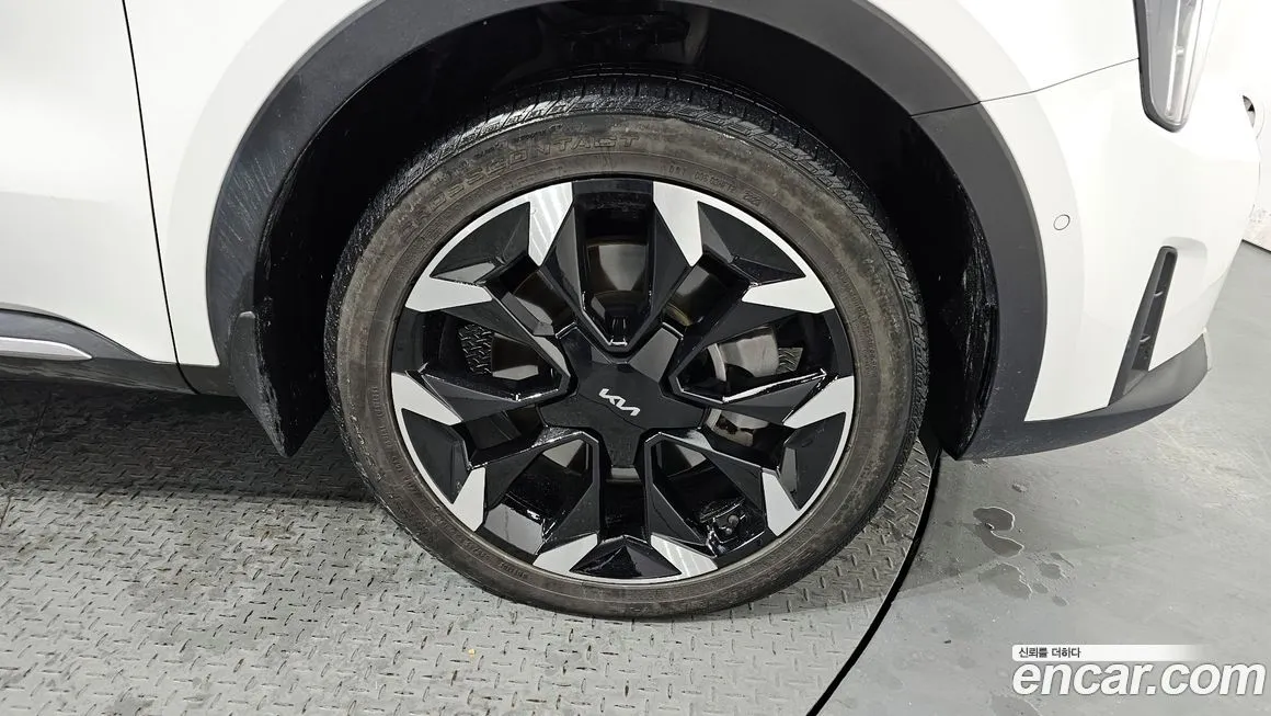 Kia Sorento — фото 5