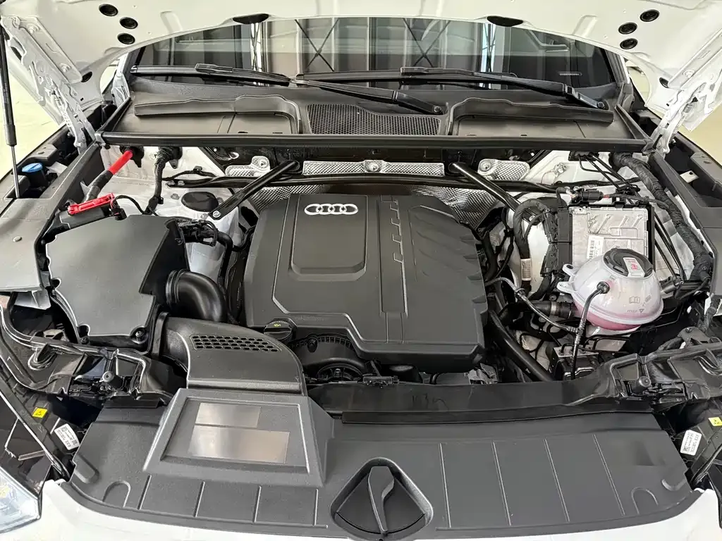 Audi Q5L 2024 из CN, фото 6