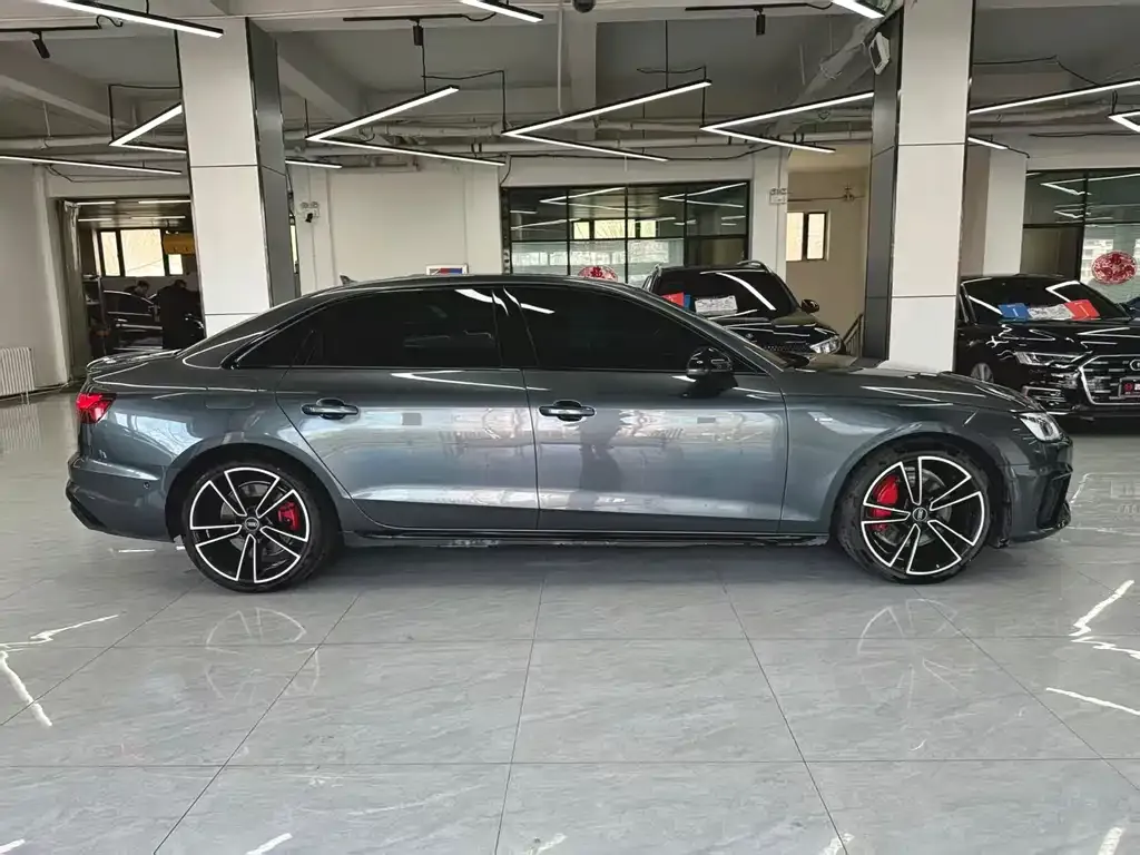 Audi A4L 2024 из CN, фото 5