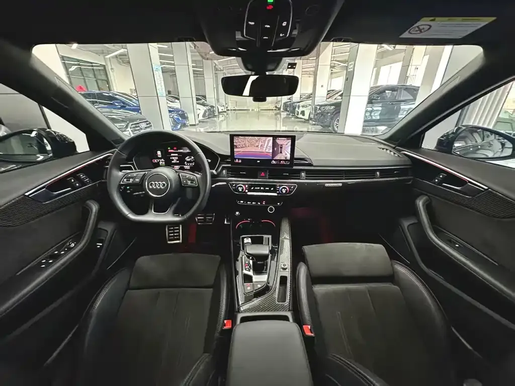 Audi A4L 2024 из CN, фото 4