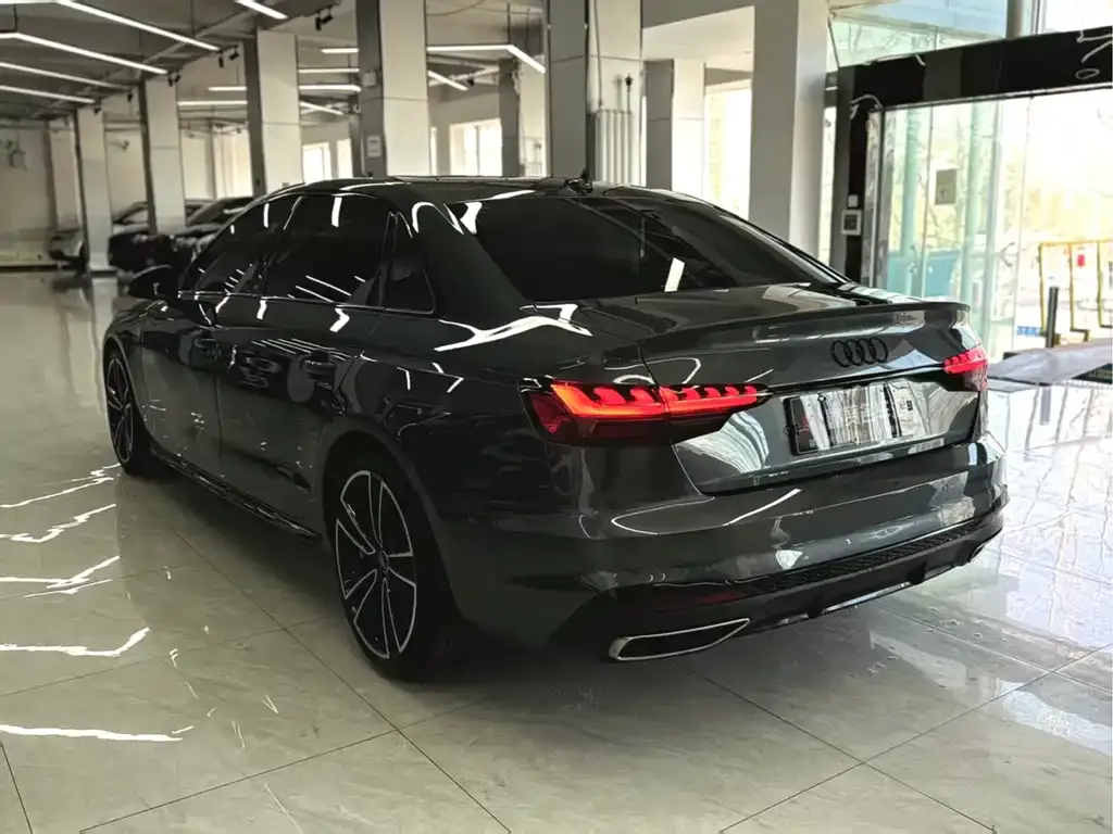 Audi A4L 2024 из CN, фото 9