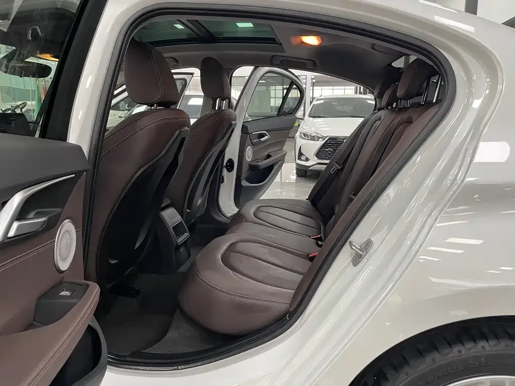 BMW 1 Series 2022 из CN, фото 7