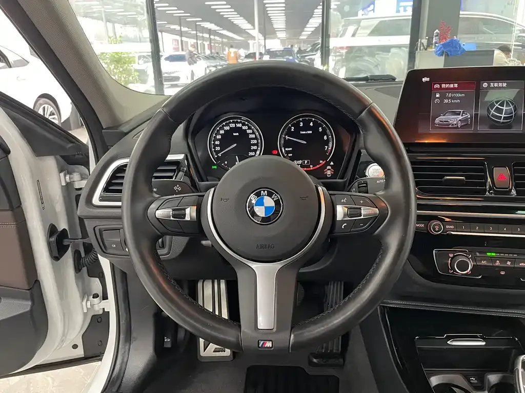 BMW 1 Series 2022 из CN, фото 4