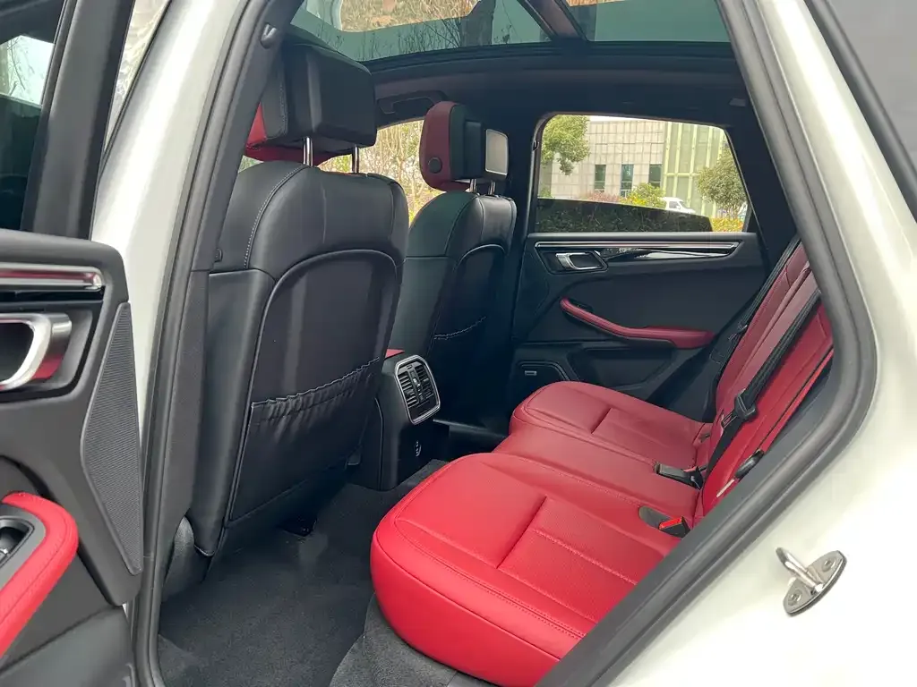 Porsche Macan 2023 из CN, фото 3