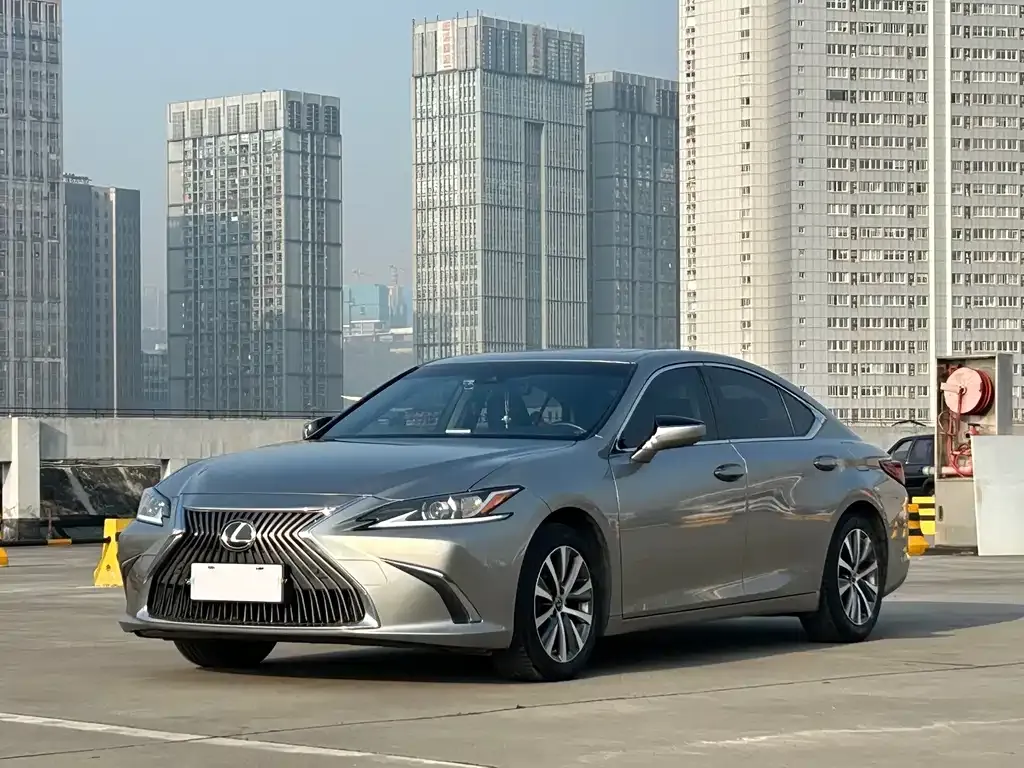 Lexus ES 2021 из CN, фото 1