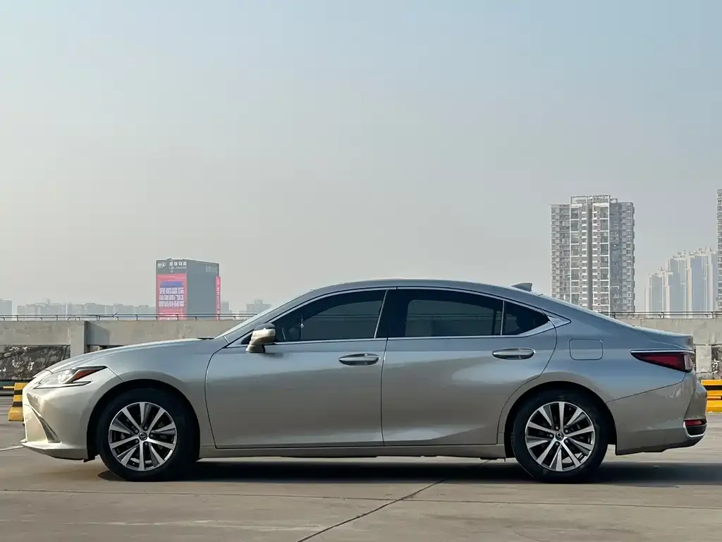 Lexus ES 2021 из CN, фото 4