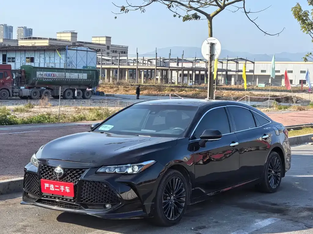 Toyota Avalon 2022 из CN, фото 1