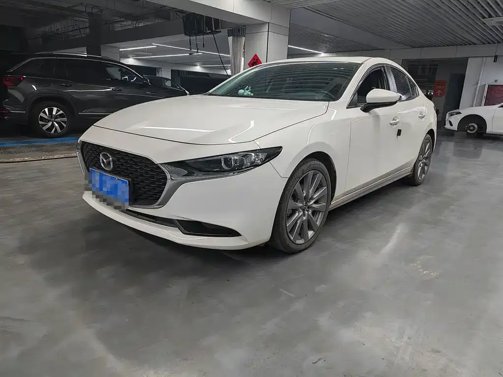 Mazda 3 Axela 2024 из CN, фото 1