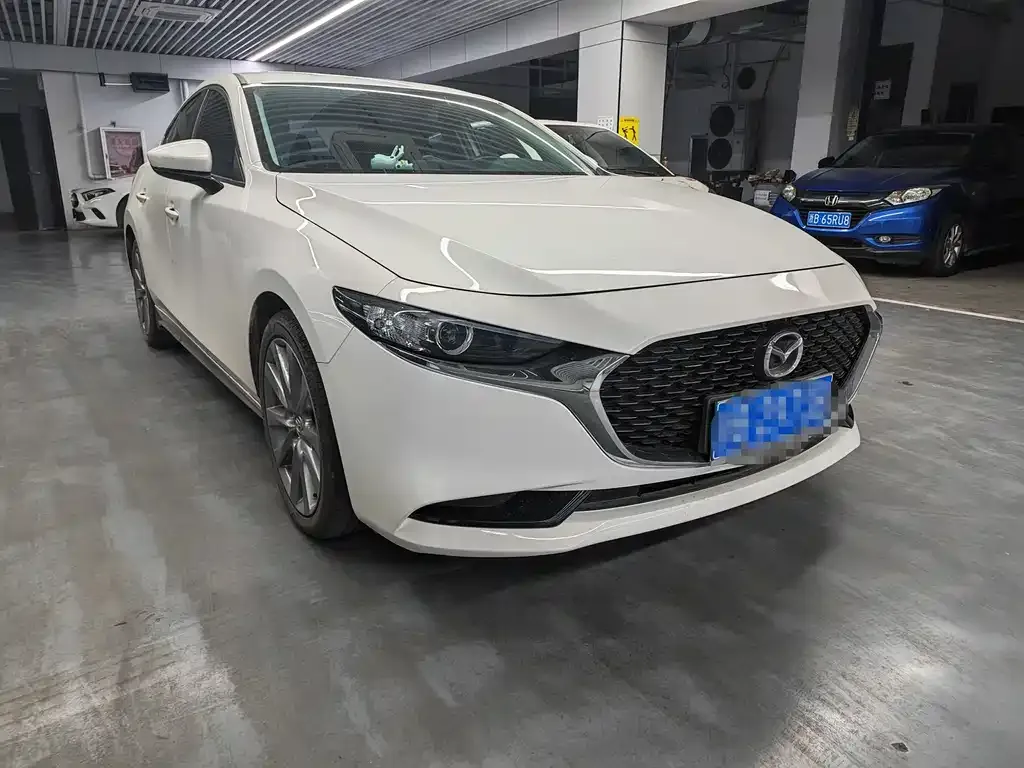 Mazda 3 Axela 2024 из CN, фото 4