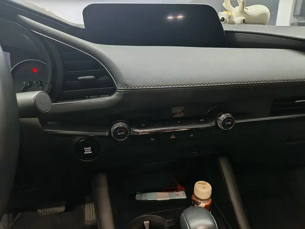 Mazda 3 Axela 2024 из CN, фото 2