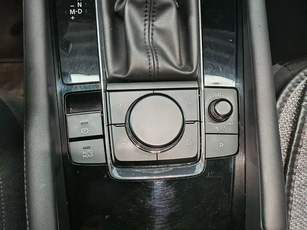 Mazda 3 Axela 2024 из CN, фото 8
