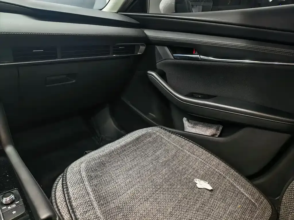 Mazda 3 Axela 2024 из CN, фото 9