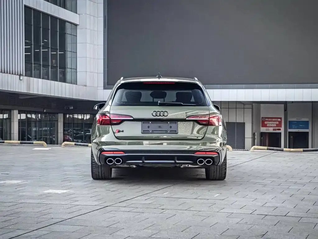 Audi S4 2024 из CN, фото 2