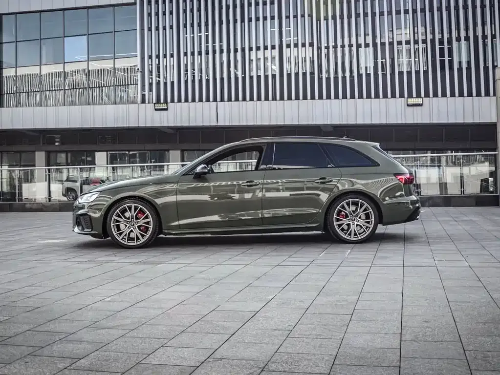 Audi S4 2024 из CN, фото 9